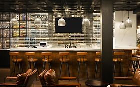 Aiden By Best Western Newark Airport